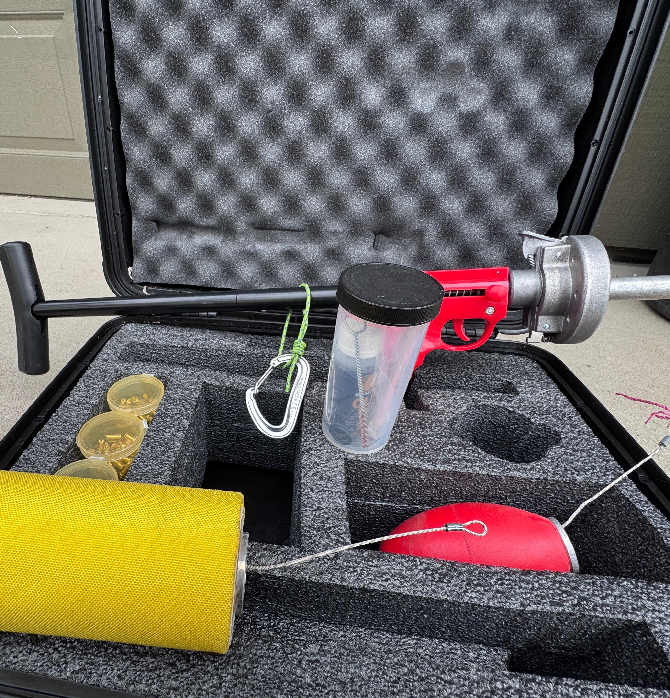 Line thrower kit showing inside of the heavy duty case used with the Eveook